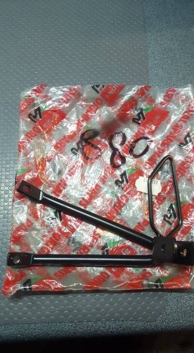 SUPPORTO PEDANA PASSEG. SX FUTURA 125 Aprilia