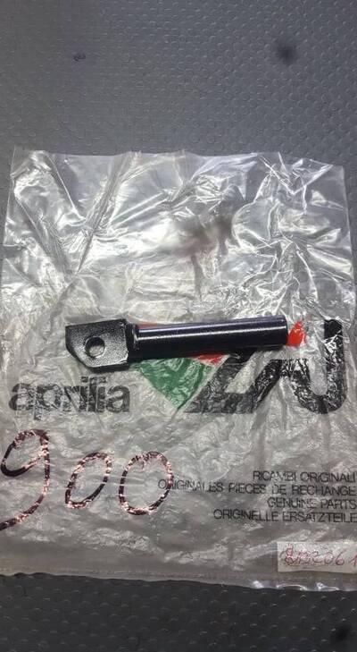 PEDANA POGGIAPIEDI ST 125 Aprilia