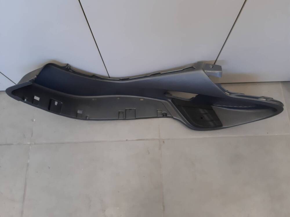 Pedane poggia piede sx Piaggio X9 (2)