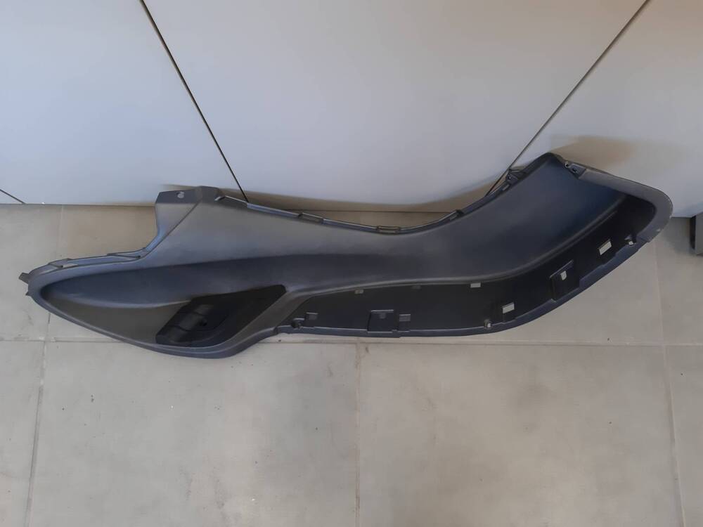 Pedane poggia piede dx Piaggio X9 (2)