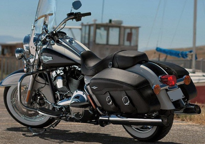 Harley-Davidson Touring 103 Road King Classic (2014 - 16) - FLHRC (3)