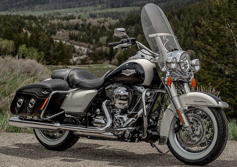 Harley-Davidson Touring 103 Road King Classic (2014 - 16) - FLHRC (2)