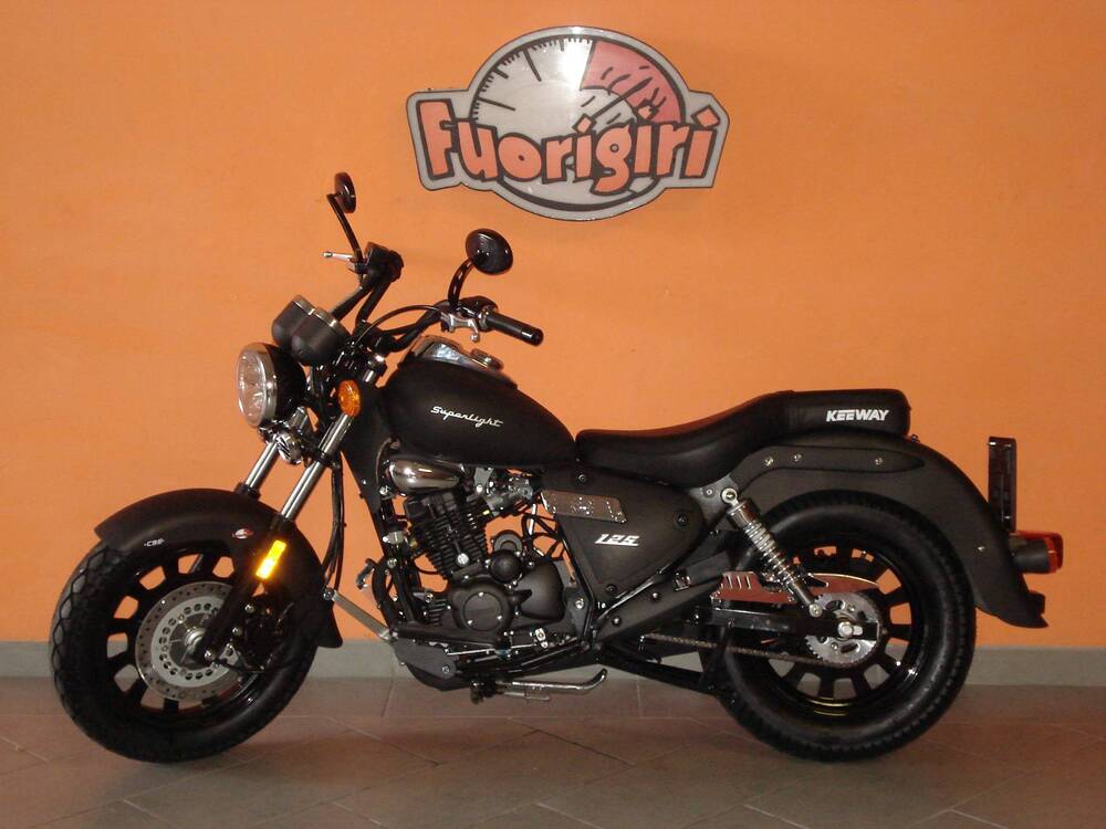 Keeway Motor Superlight 125 (2021 - 26) (2)