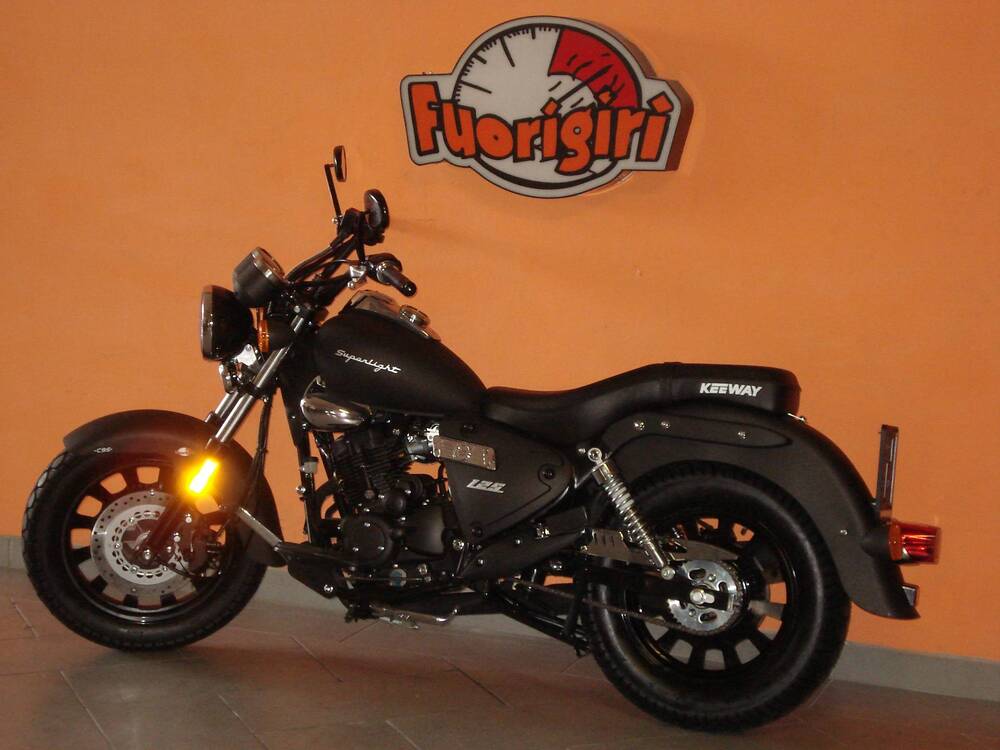 Keeway Motor Superlight 125 (2021 - 26) (3)