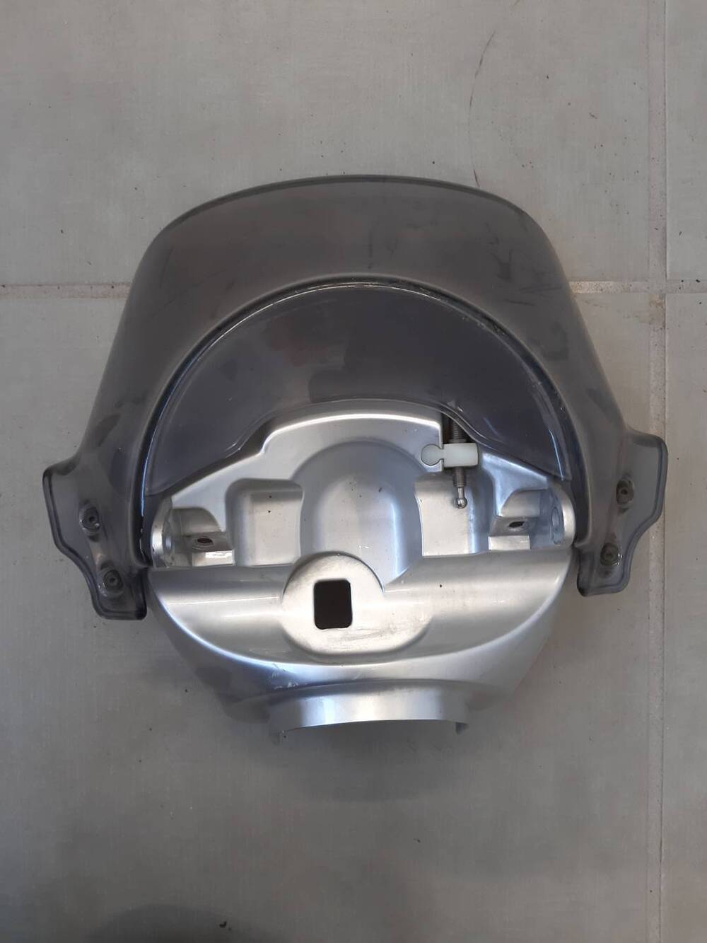 Coperchio manubrio ant Aprilia Scarabeo