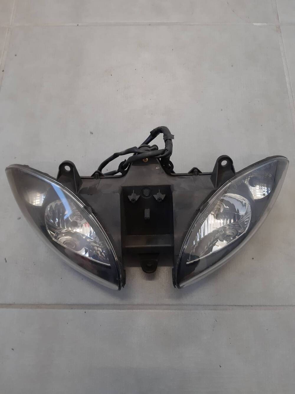 Fanale anteriore Piaggio X9