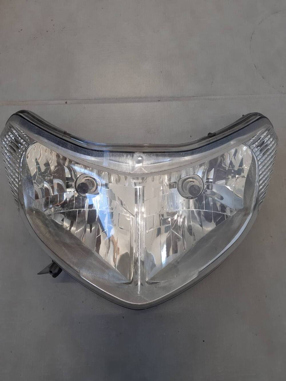 Fanale ant Suzuki Burgman 125 2006