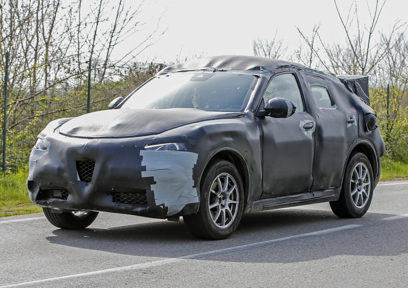 Alfa Romeo Stelvio: il nuovo SUV si allena al Nurburgring