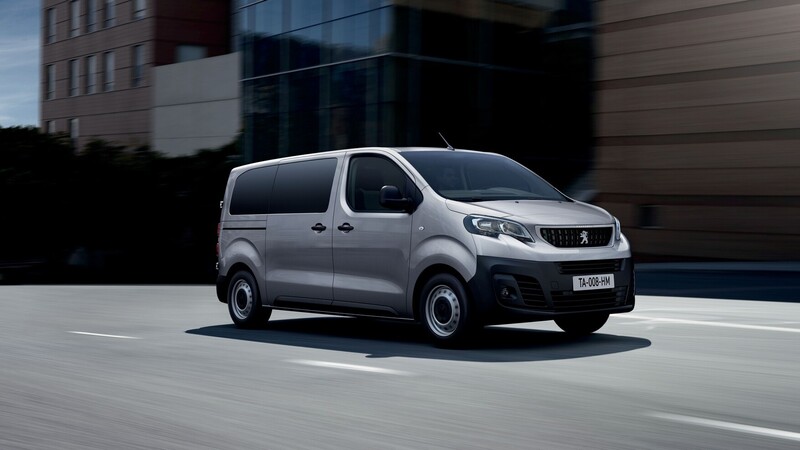 Peugeot Expert Combi: ora con il diesel 120 CV e automatico EAT8