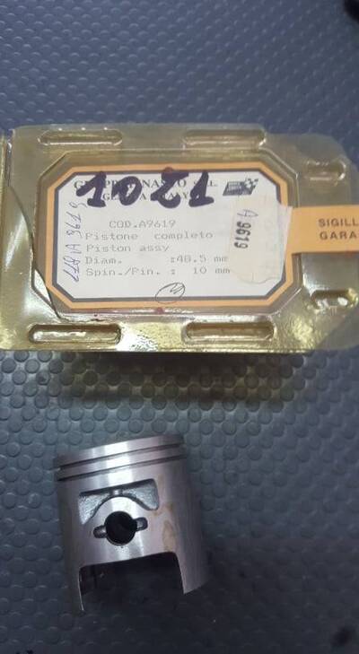 PISTONE DIAM. 48,5 SPINOTTO 10 MINARELLI PINASCO
