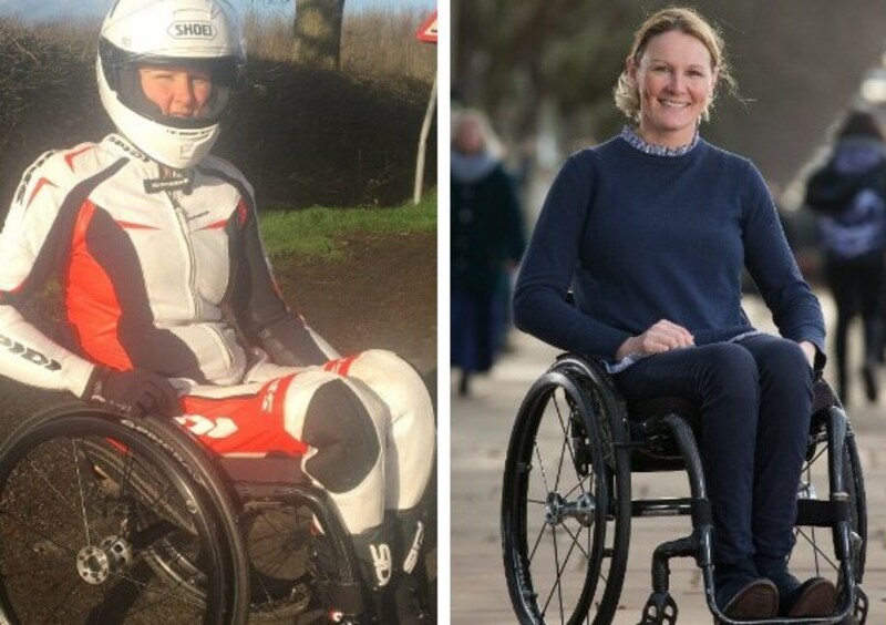 La maratona di Londra, in sedia a rotelle, con casco e tuta di pelle