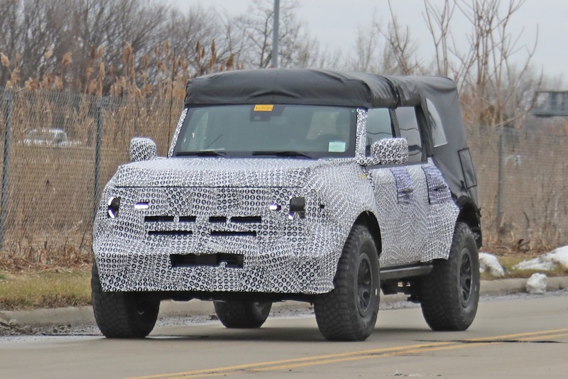 Ford Bronco 2020: le prime foto spia. Wrangler e Defender, mani in alto!