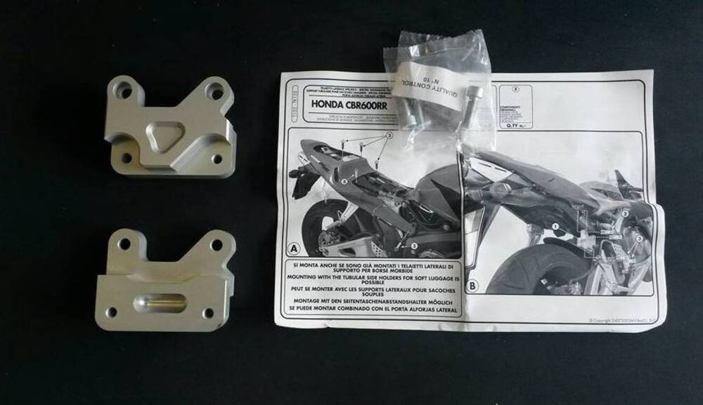 ABBASSA PEDANE CBR600RR - art. T155 GIVI