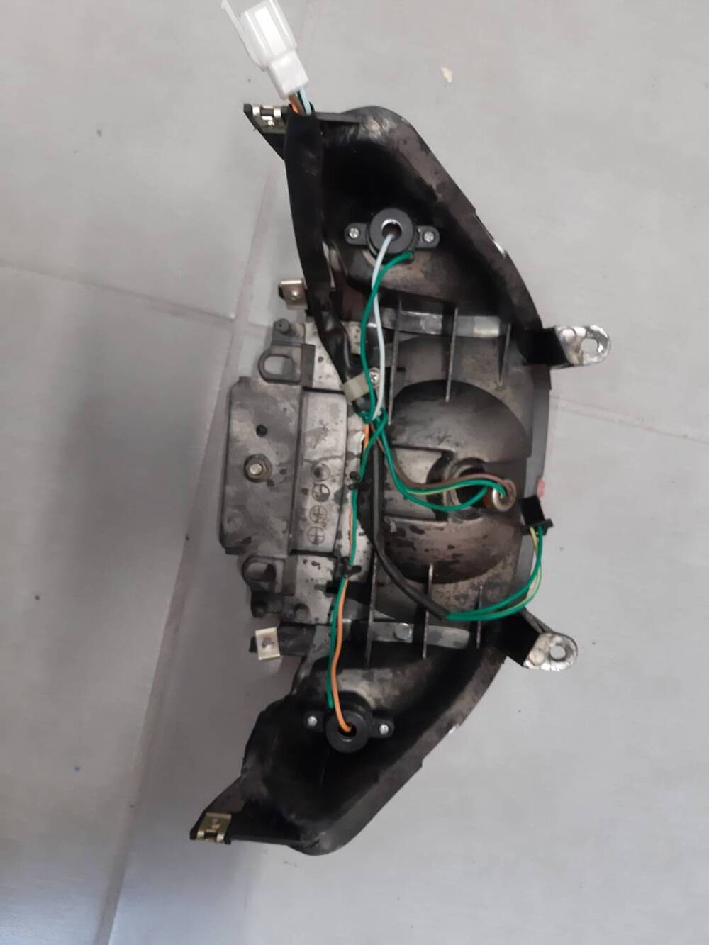 Faro posteriore Scooter Motom 50 (2)