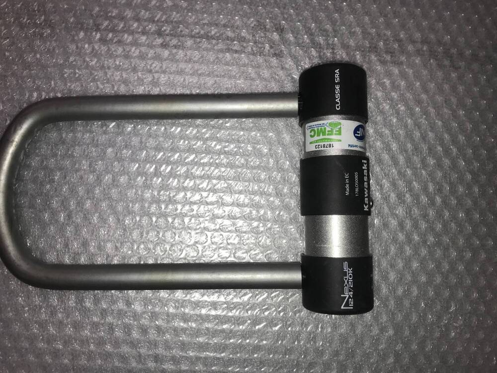 LUCCHETTONE SOTTOSELLA ORIGINALE KAWASAKI (2)