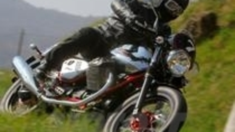 Moto Guzzi V7 2012 