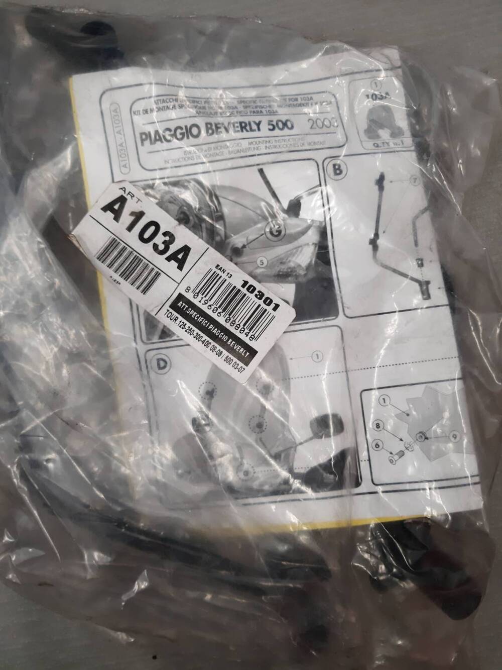 Attacchi parabrezza Piaggio Beverly 500 Givi