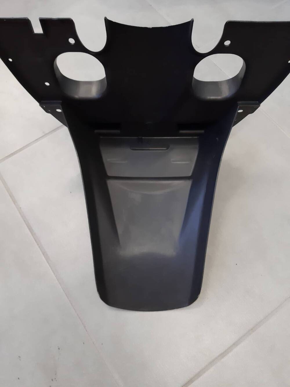 Parafango posteriore Suzuki Burgman 125 (3)