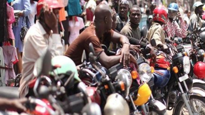 Nigeria. Vietati i mototaxi, proteste a Lagos