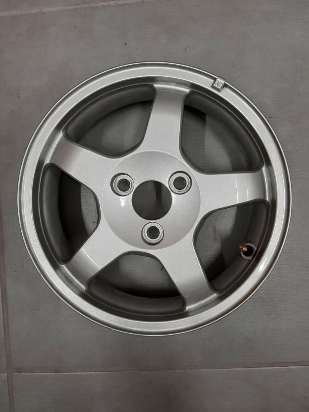 Cerchio posteriore Suzuki Burgman 400