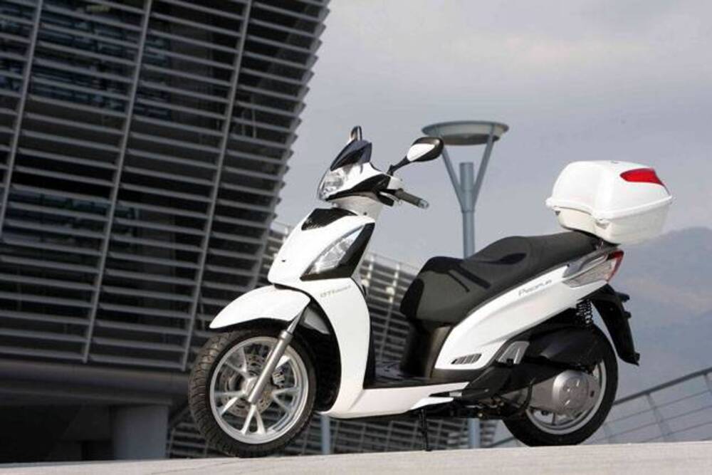 Kymco People 300i GT ABS (2010 - 17)