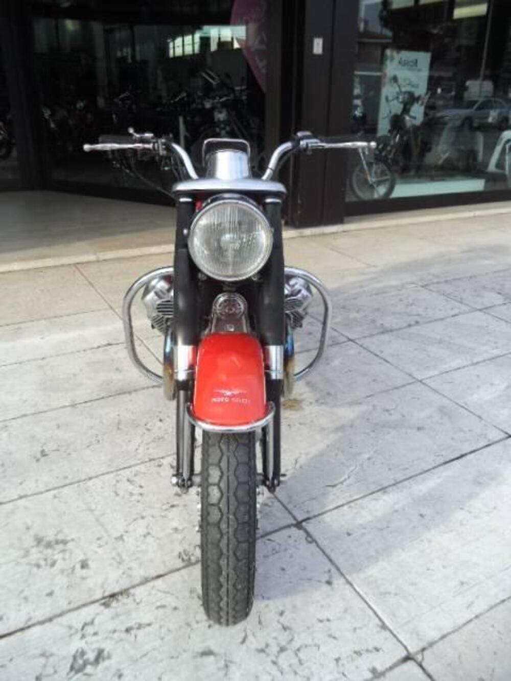 Moto Guzzi V7 703 (7)