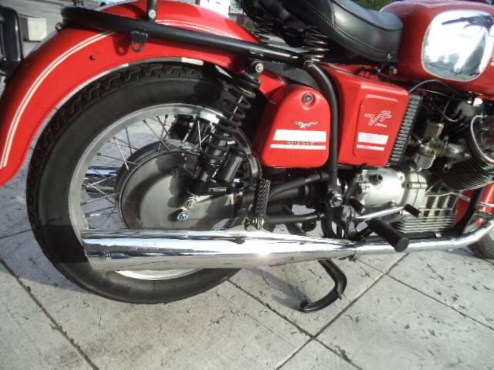 Moto Guzzi V7 703 (12)
