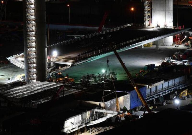 Ponte Morandi, sollevata la prima trave