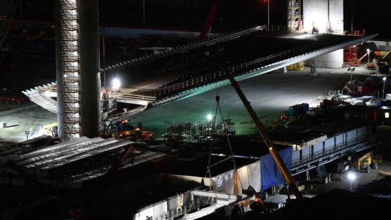 Ponte Morandi, sollevata la prima trave