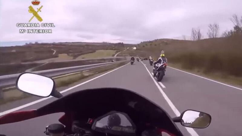 Il video in moto su YouTube &egrave; costato 14.100 euro di multa e il carcere