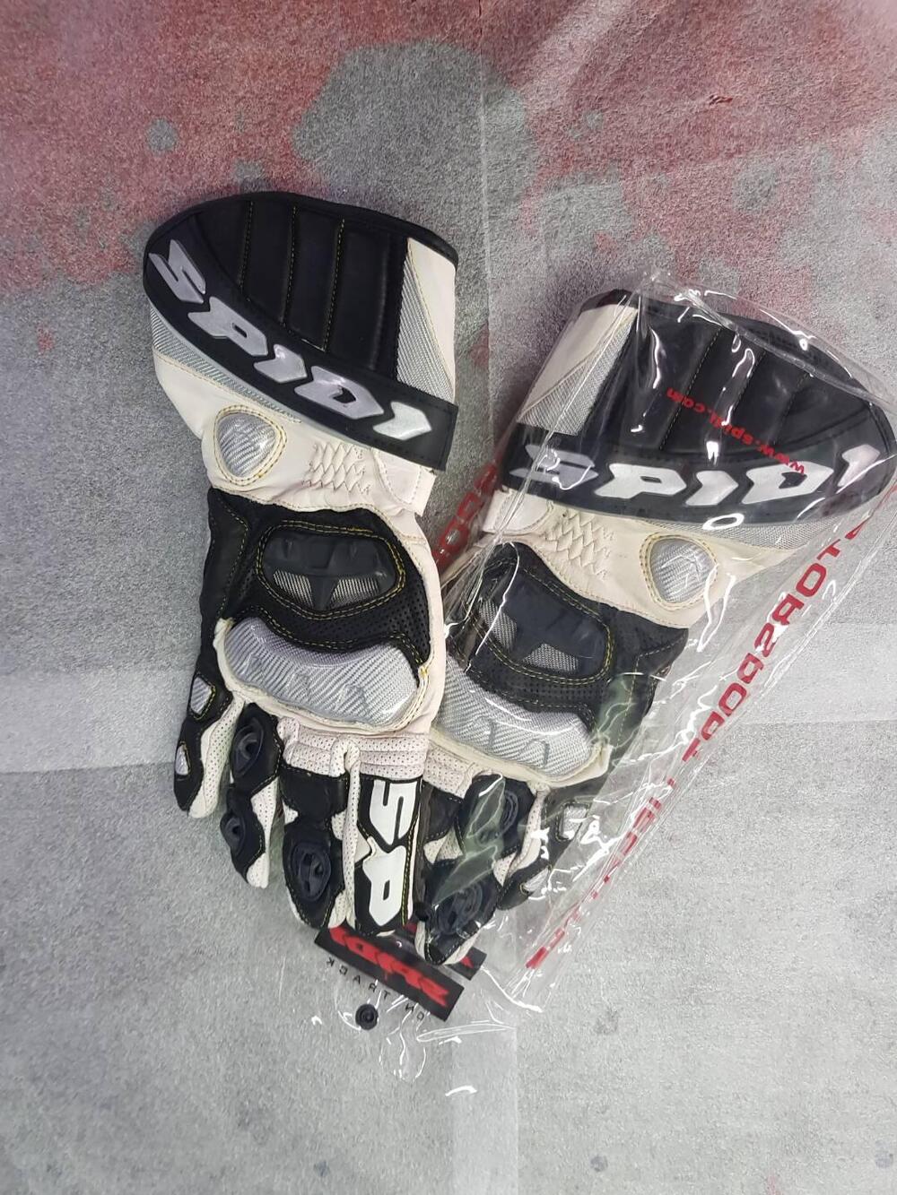 GUANTI SPIDI IN PELLE BIANCO E NERO