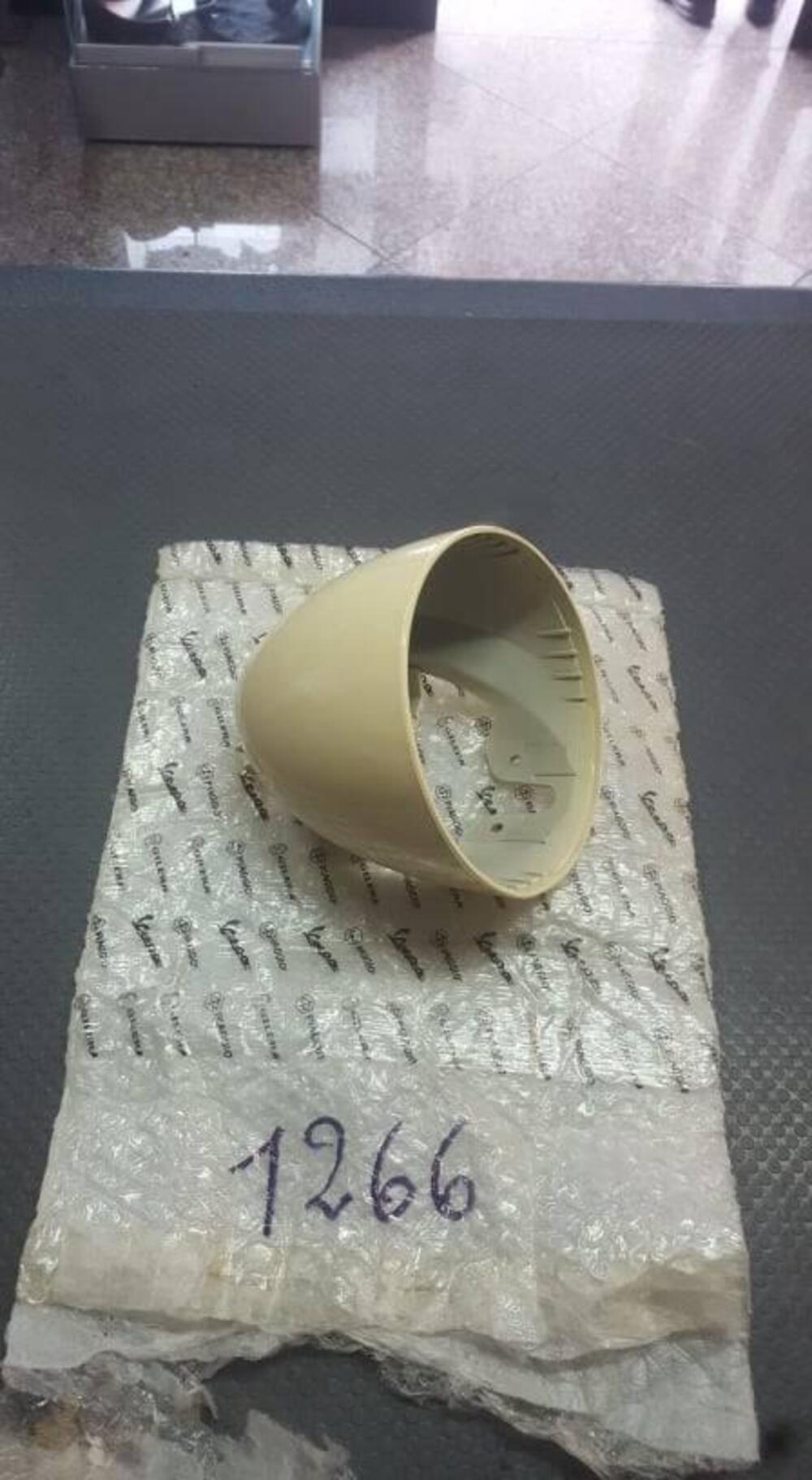 CORPO FANALE ANT. VESPA GTV 125 250 AVORIO Piaggio