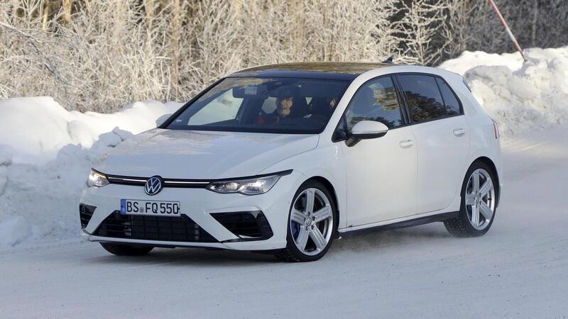 Volkswagen Golf R 2020: eccola senza veli [Foto spia]