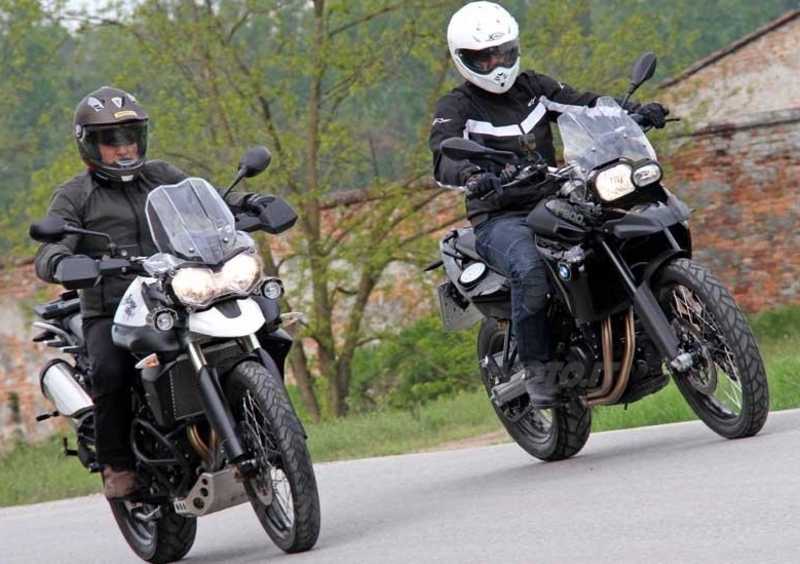 BMW F 800 GS versus Triumph Tiger 800 XC 