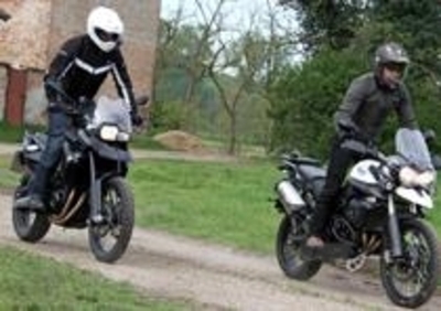 BMW F 800 GS versus Triumph Tiger 800 XC 