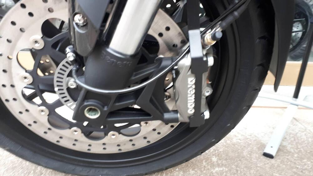 Benelli 752 S (2022 - 25) (4)