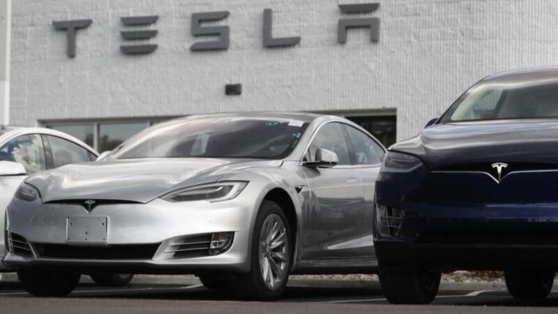 Tesla: arrivano le batterie senza cobalto