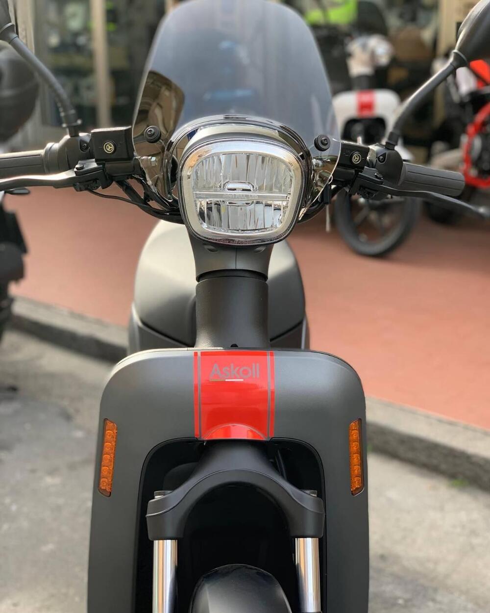 Askoll eS3 Evo 2.8 (2019 - 25) (2)