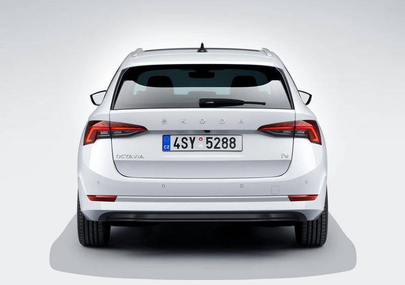 Skoda Octavia Station Wagon (2020-->>) (10)