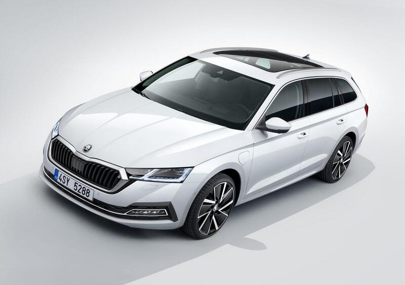 Skoda Octavia Station Wagon (2020-->>) (6)