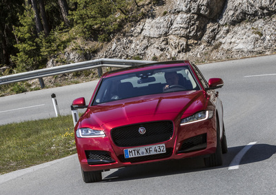 Jaguar AWD: la trazione integrale arriva su XE e XF