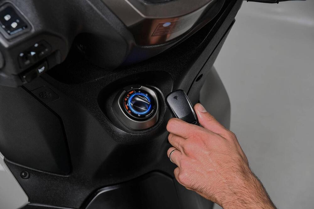 Kymco Agility 300i (2021 - 25) (8)