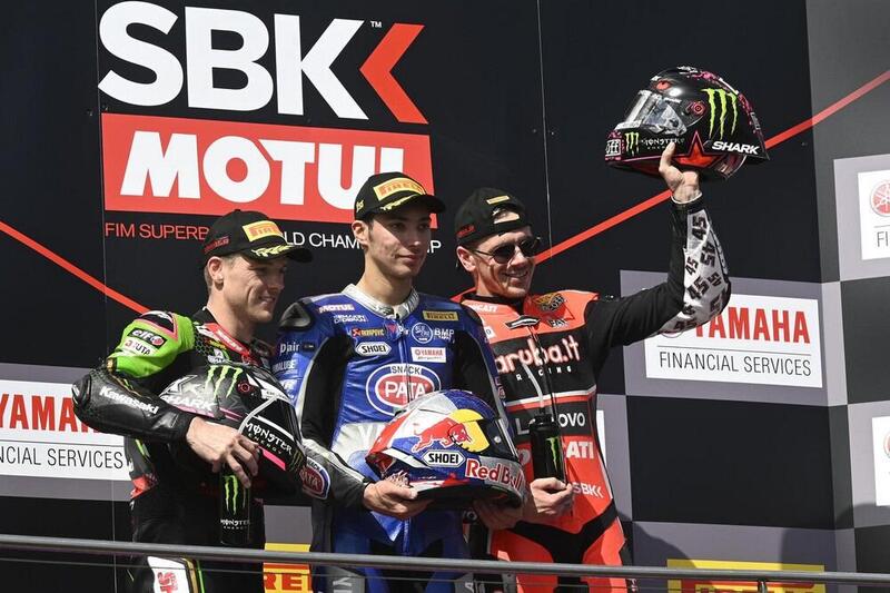 SBK 2020, Toprak Razgatlioglu vince un&#039;entusiasmante gara1 a Phillip Island 