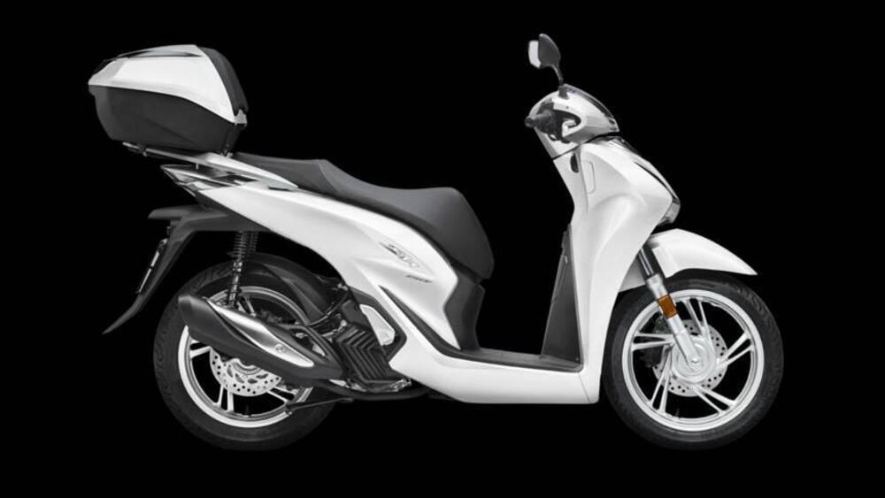 Honda SH 150i (2024 - 25) (2)