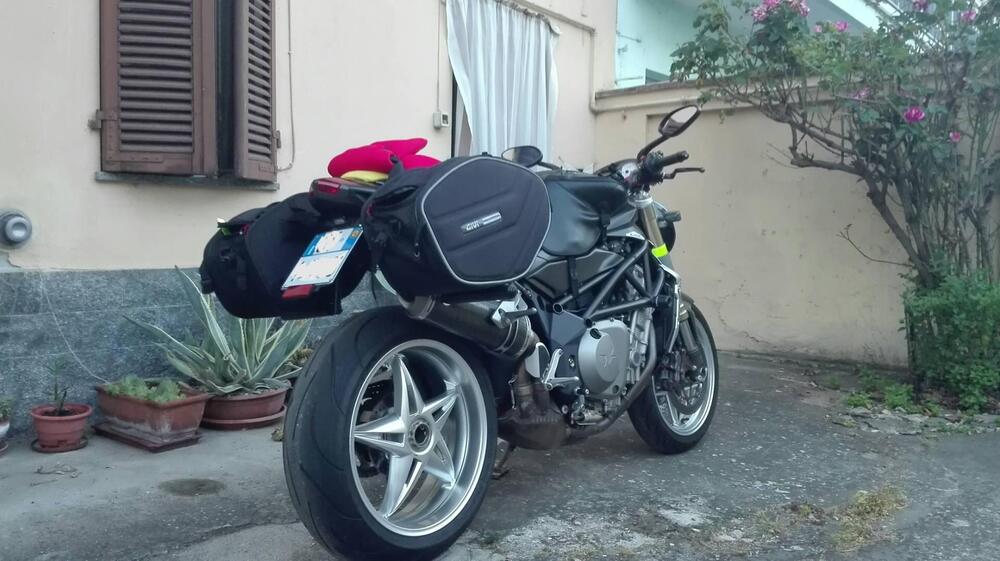 MV Agusta Brutale 750 S (2002 - 06) (3)