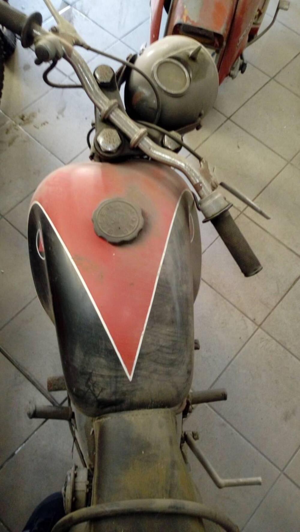 Gilera  150 sport (5)