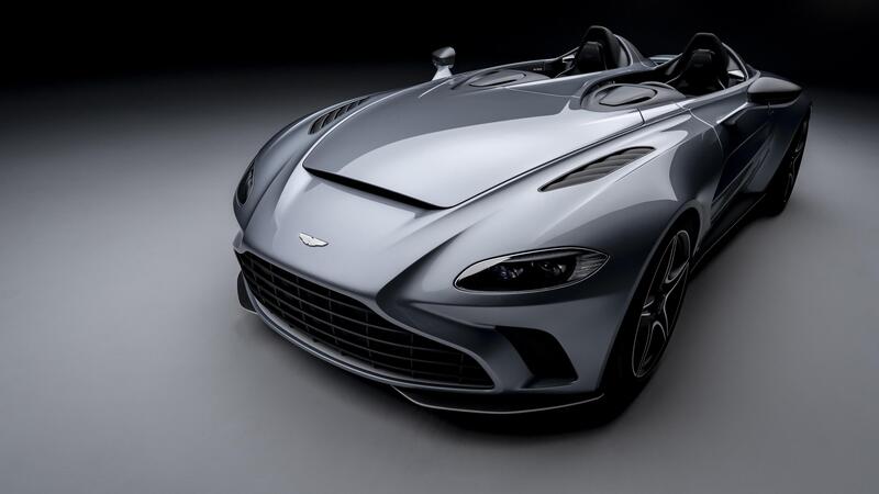 Aston Martin V12 Speedster, la barchetta dal sapore vintage [Video]