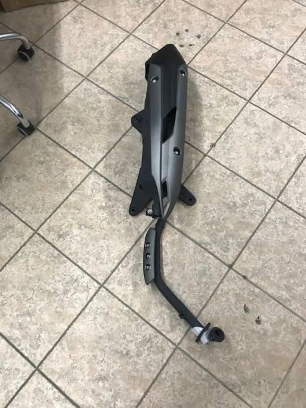 marmitta completa nuova originale per kymco x town A Parts