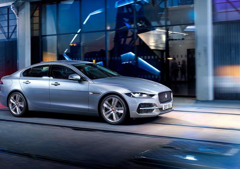 Jaguar XE (2014-23) (7)