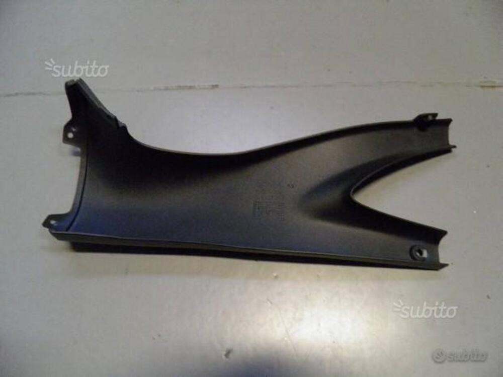 COPRIREGGISELLA SINISTRO GRIGIO PER APRILIA RS 50 (2)